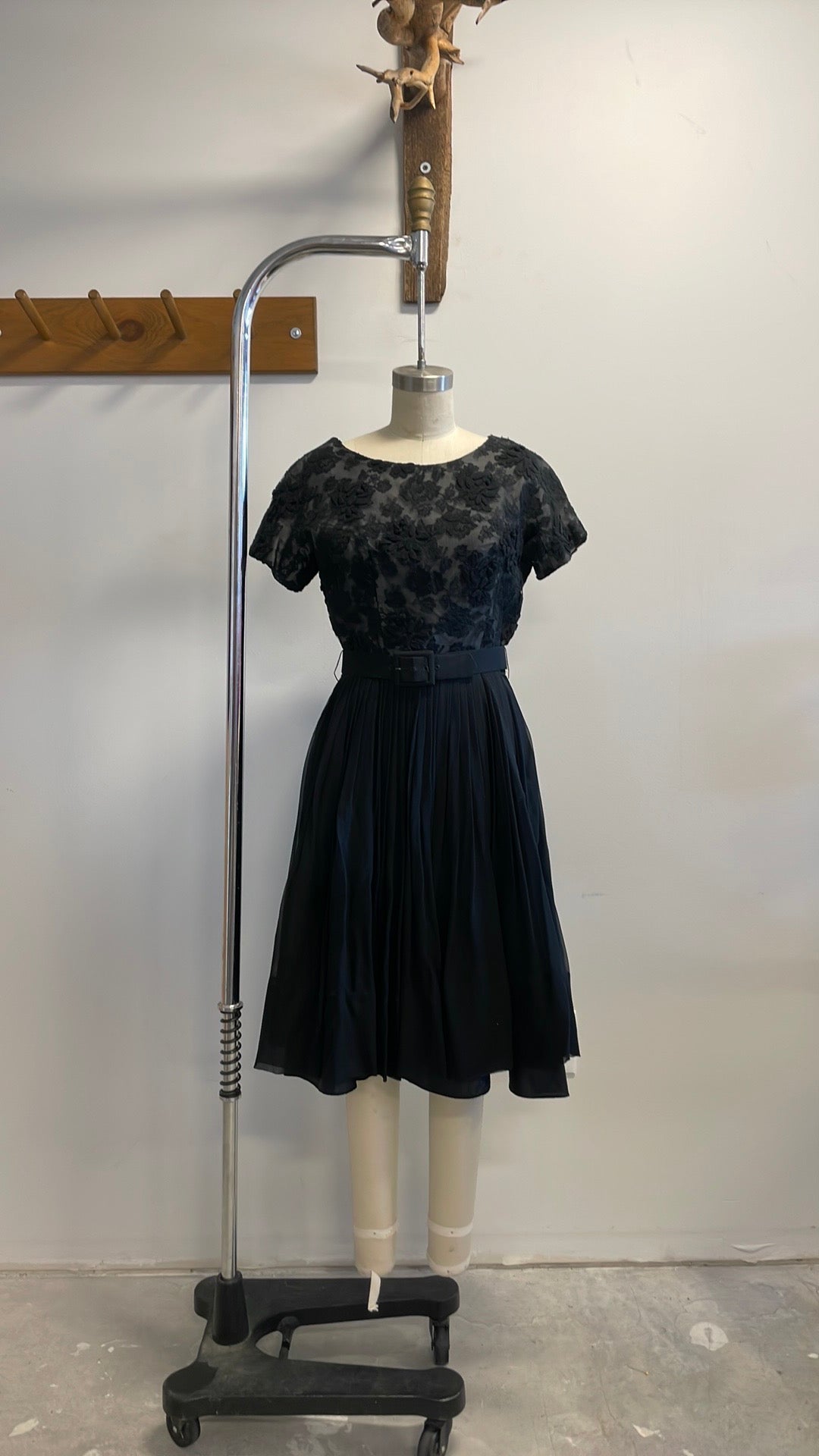 Vintage Lace Black Dress Lavender Elephant Vintage Lace Black Dress Lavender Elephant